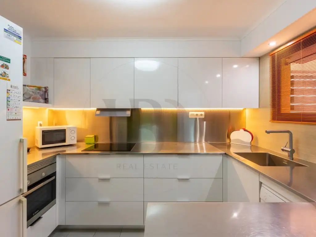 Kitchen of Apartments for sale in Eivissa  with Air Conditioner, Furnished and Oven