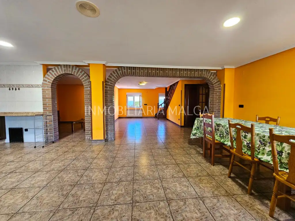 Casa o chalet en venta en Colunga con Calefacción, Jardín privado y Parquet