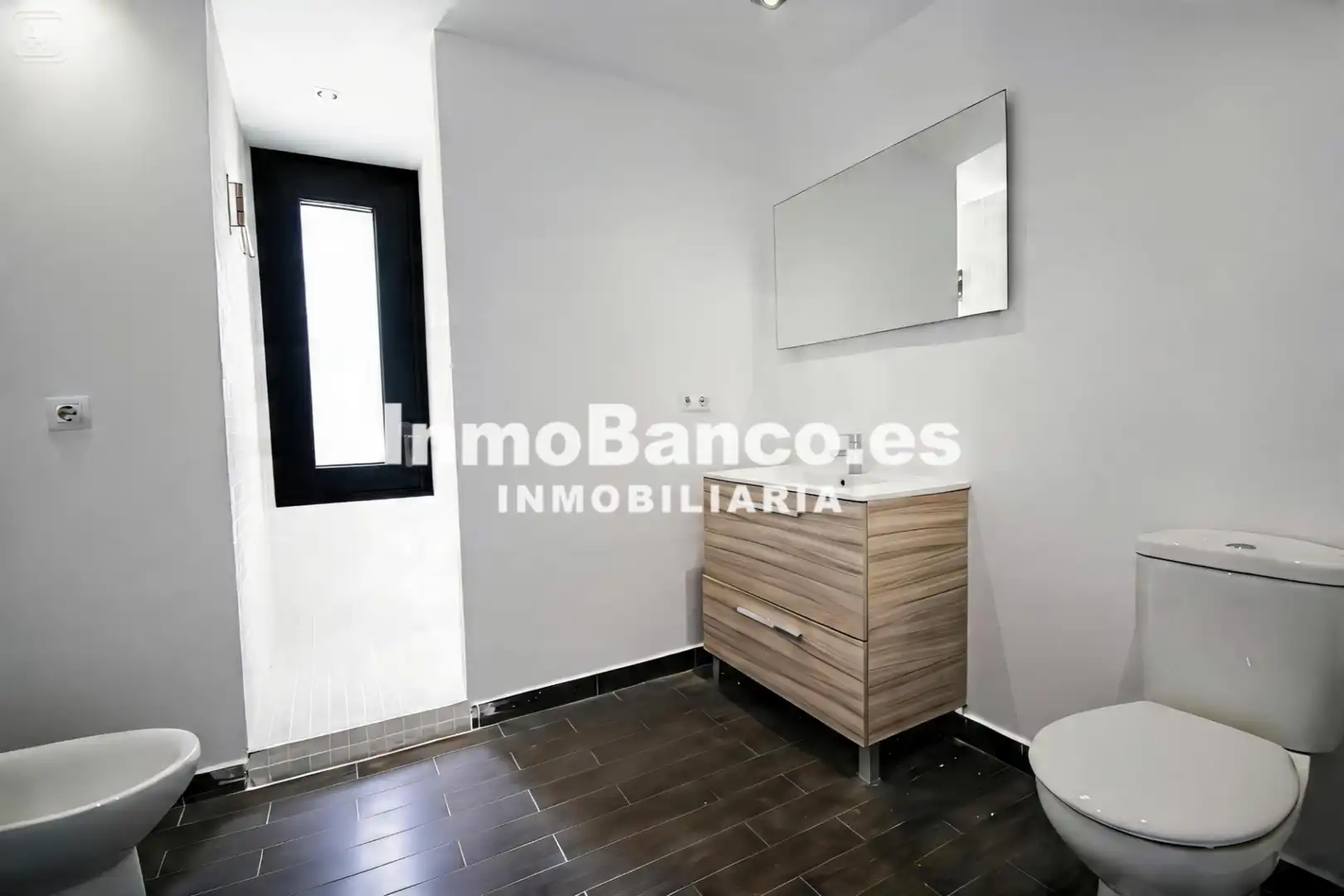 Baño de Casa o chalet en venta en Chiva con Jardín privado, Terraza y Piscina