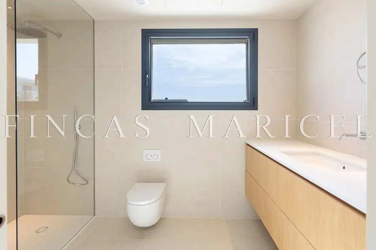 Bathroom of Houses for sale in Sitges  with Air Conditioner, Heating and Private garden