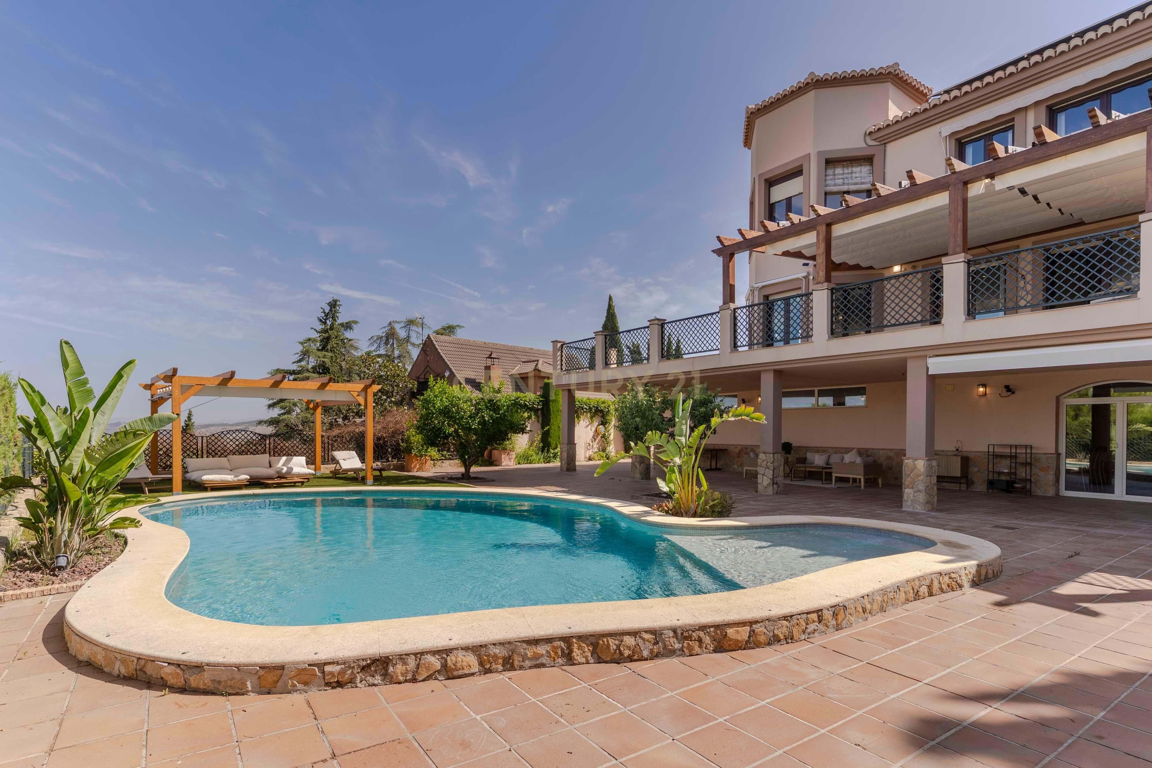 Garden of House or chalet for sale in Monachil  with Air Conditioner, Terrace and Swimming Pool