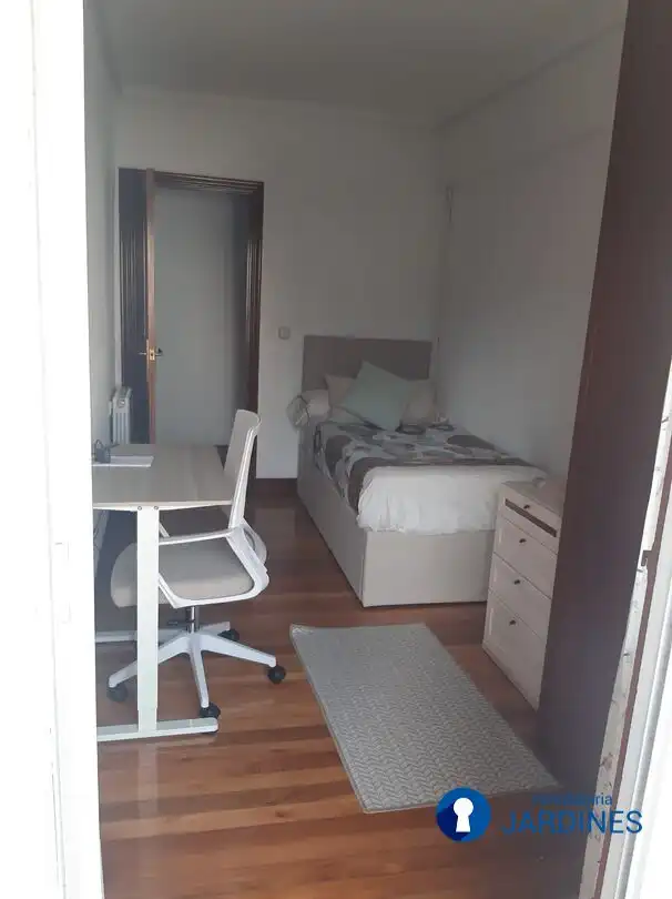 Bedroom of Flat for rent in Bilbao   with Heating and Terrace