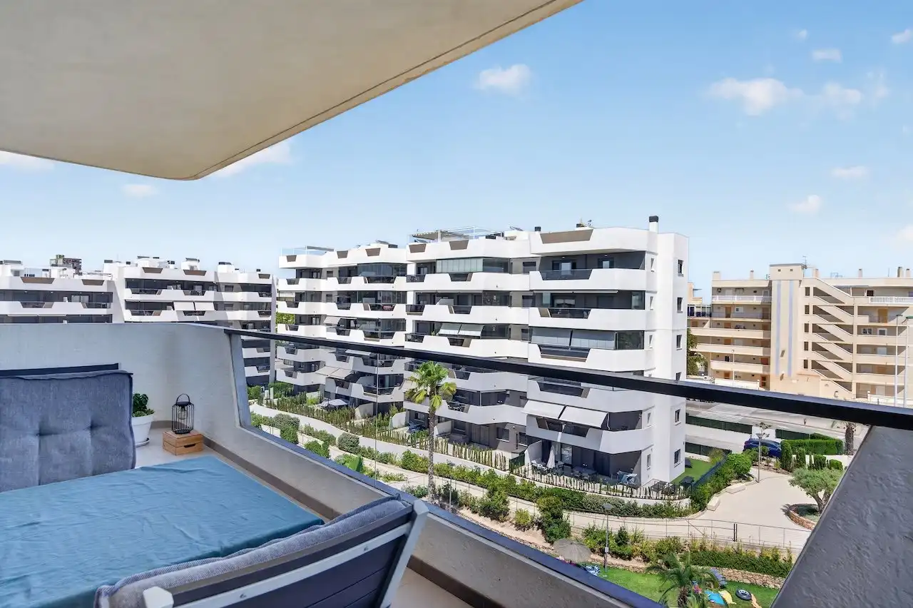 Terraza de Ático en venta en Elche / Elx con Aire acondicionado, Calefacción y Jardín privado