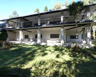 Vista exterior de Casa o xalet en venda en Culleredo amb Jardí privat, Parquet i Terrassa