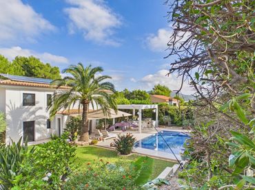 Casa amb balcó en venda a Costa de la Calma