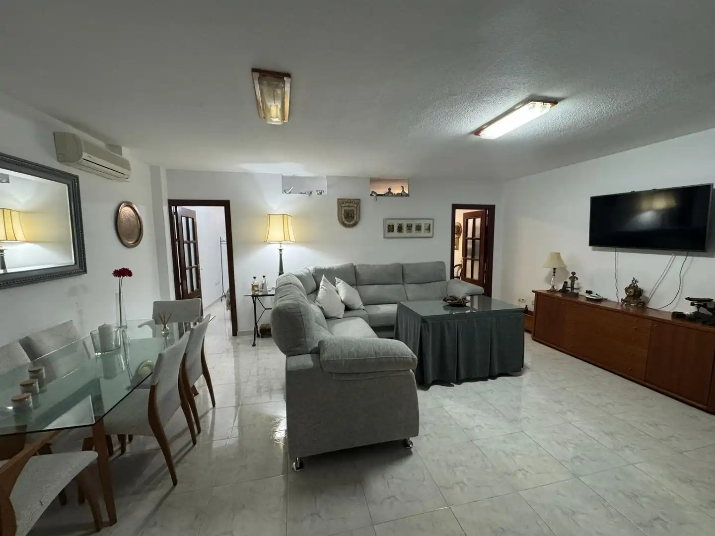 Sala de estar de Casa adosada en venta en Rincón de la Victoria con Aire acondicionado, Calefacción y Jardín privado