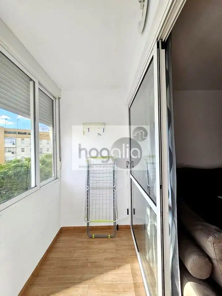 Terrasse von Wohnung zur Miete in Sevilla mit Klimaanlage, Terrasse und Möbliert