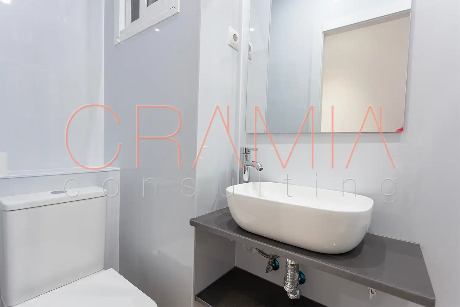 Baño de Piso en venta en L'Hospitalet de Llobregat con Terraza, Horno y Balcón