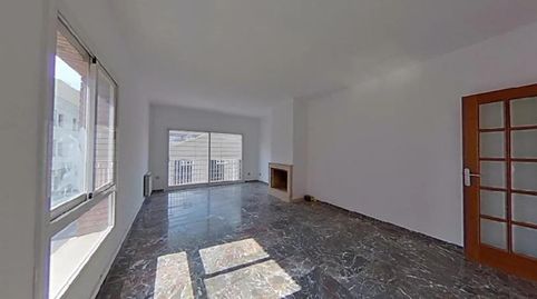 Sabadell (Barcelona). EN RENTABILIDAD (se vende alquilado, no se puede visitar ni hipotecar).