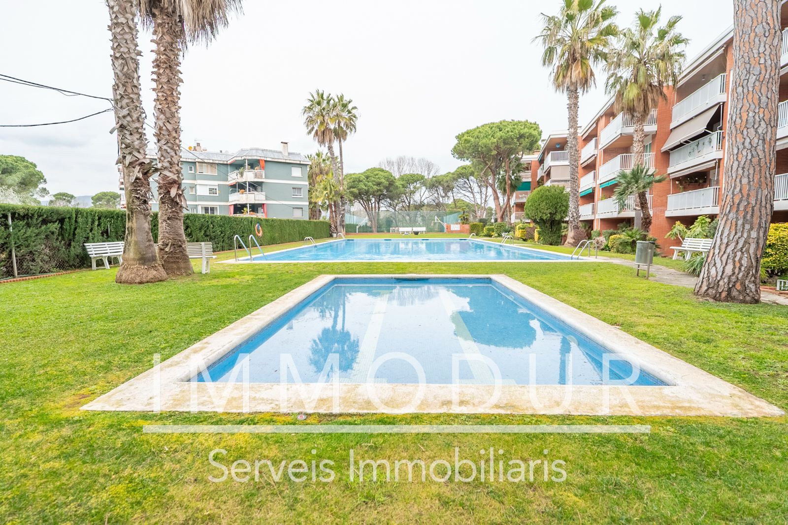 Piscina de Piso en venta en Gavà con Aire acondicionado, Calefacción y Parquet