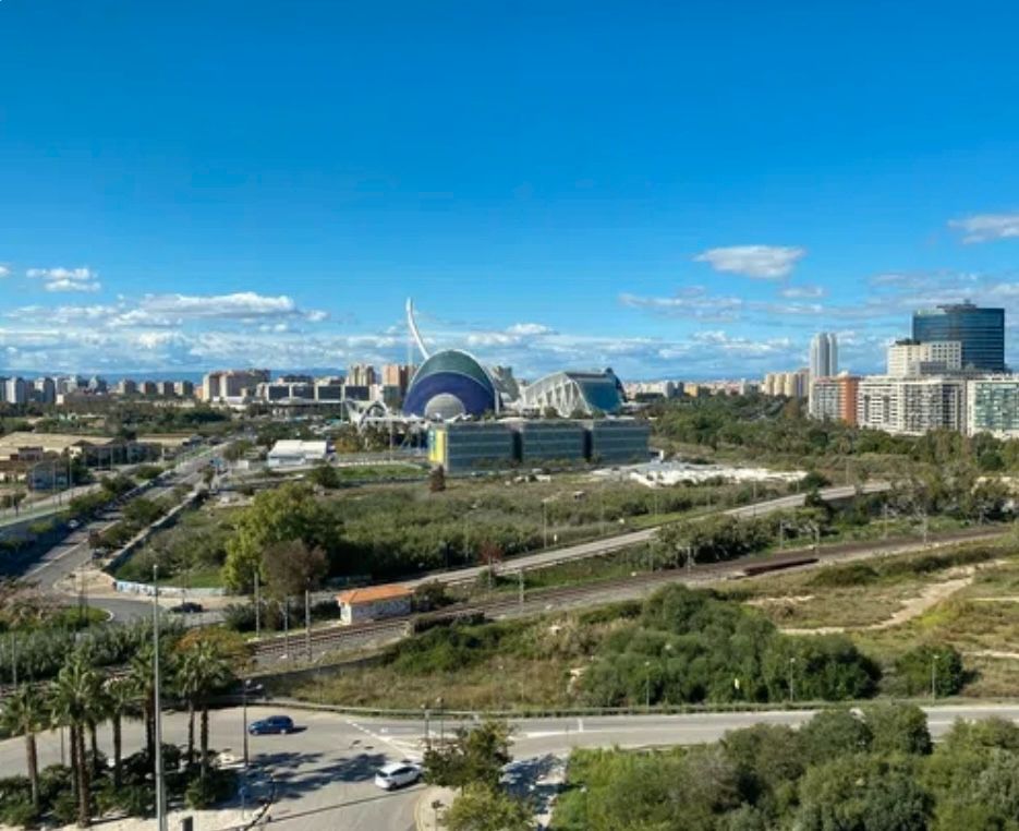 Exterior view of Flat for sale in  Valencia Capital  with Air Conditioner, Terrace and Balcony