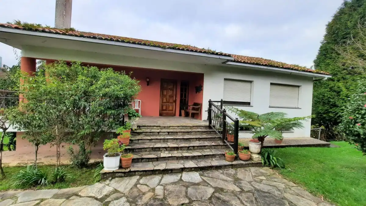 Vista exterior de Casa o xalet en venda en Bergondo
