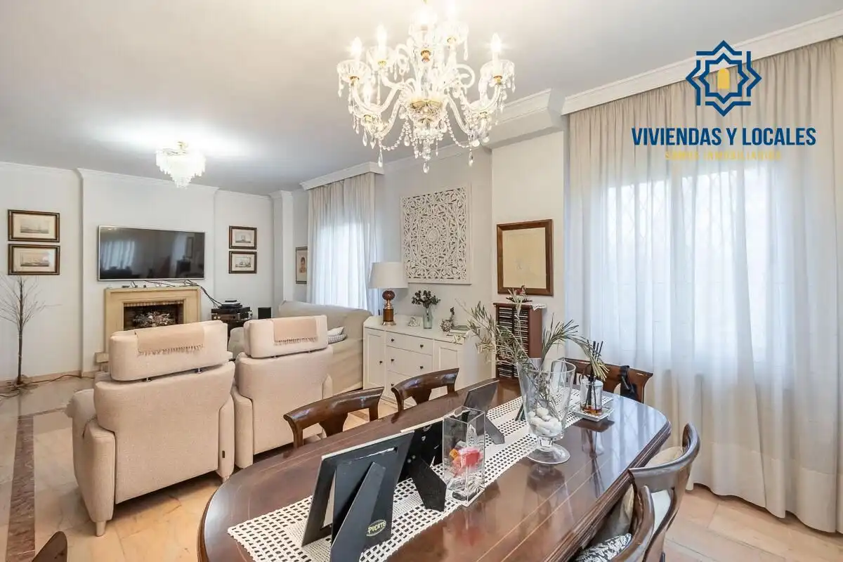 Casa amb terrassa en venda a Peligros, imagen 5