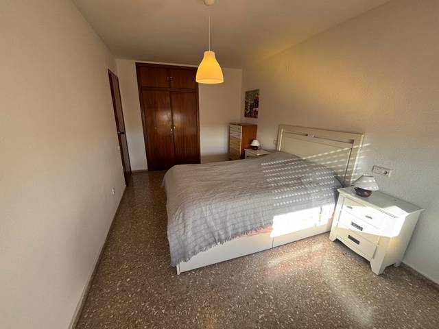 Piso en Alquiler en Avinguda de la Constitució en Els Orriols