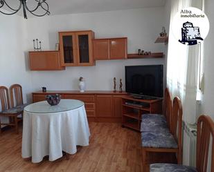 Living room of Flat for sale in Alba de Tormes  with Heating, Terrace and Furnished