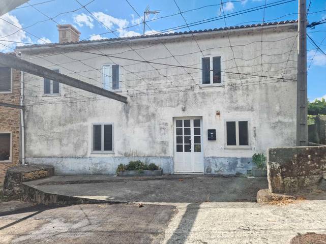 Casa adosada en Venta en Teo