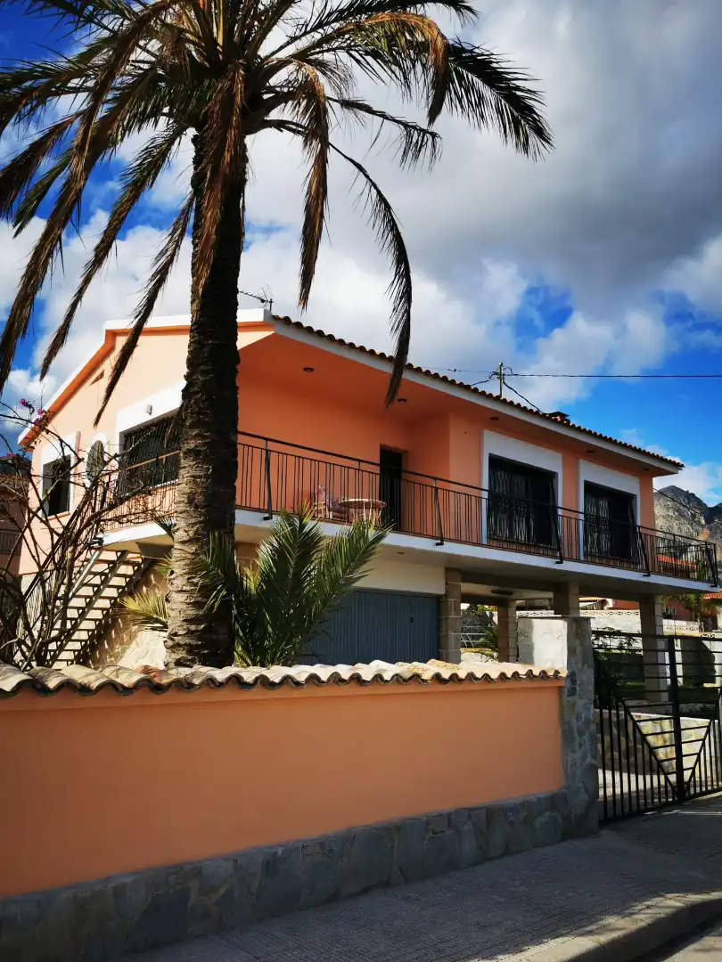 Vista exterior de Casa o chalet de alquiler en Polop con Calefacción, Jardín privado y Terraza