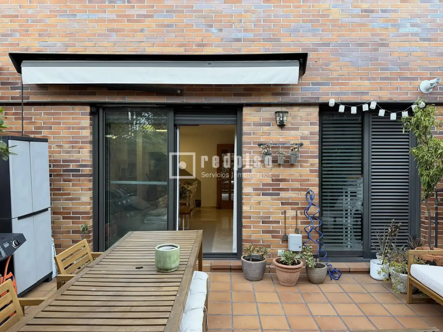 Exterior view of Duplexes for sale in Las Rozas de Madrid  with Air Conditioner, Heating and Private garden