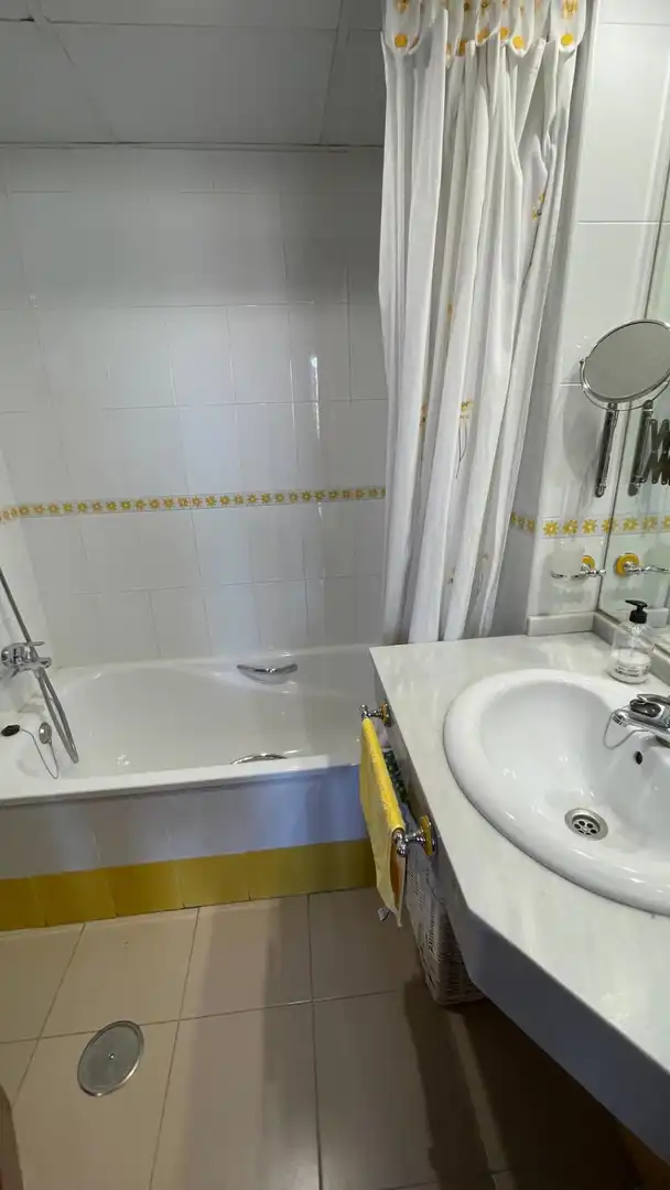 Badezimmer von Wohnung zum Verkauf in Córdoba mit Klimaanlage und Terrasse