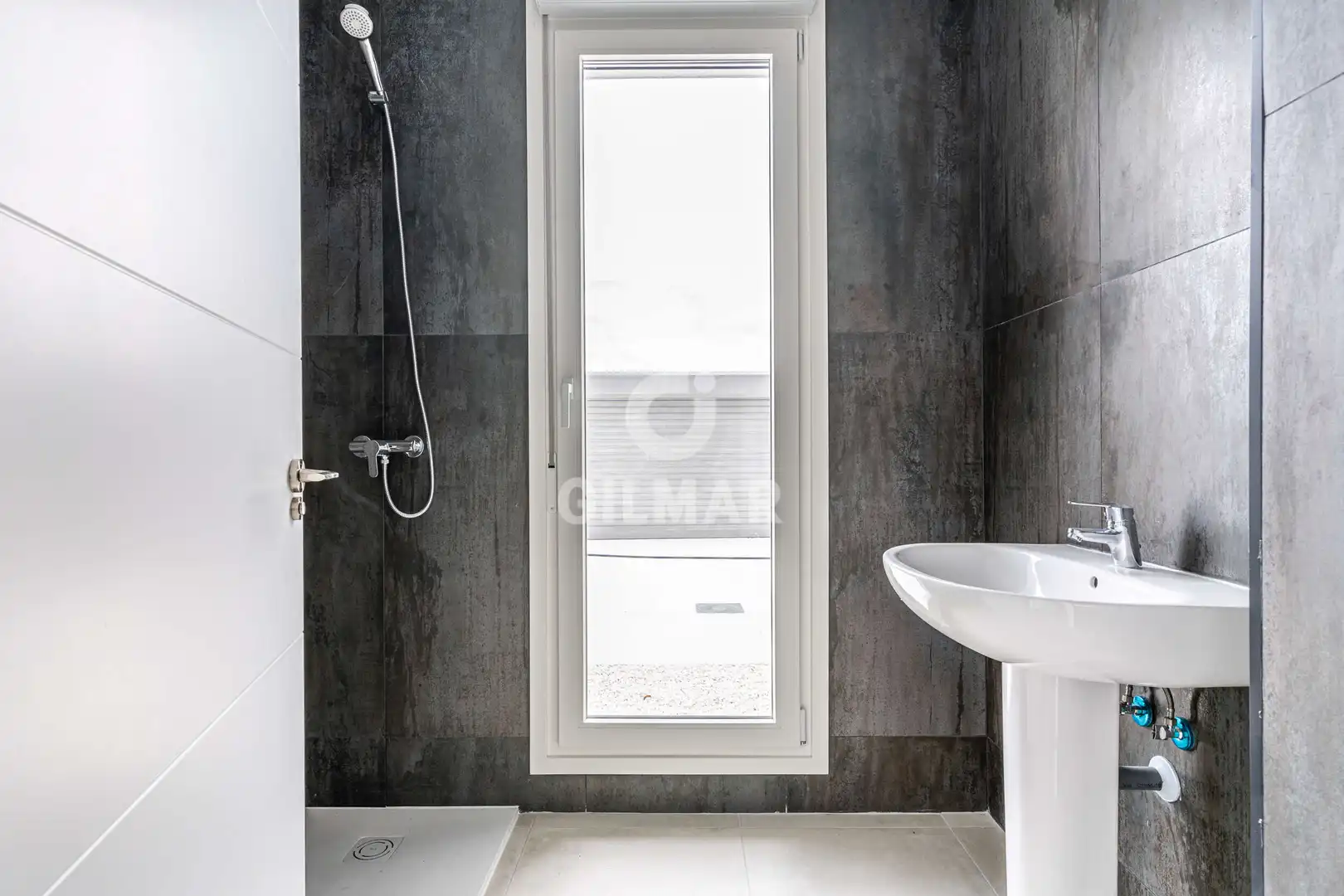 Baño de Casa adosada en venta en Torrelodones con Calefacción, Jardín privado y Piscina