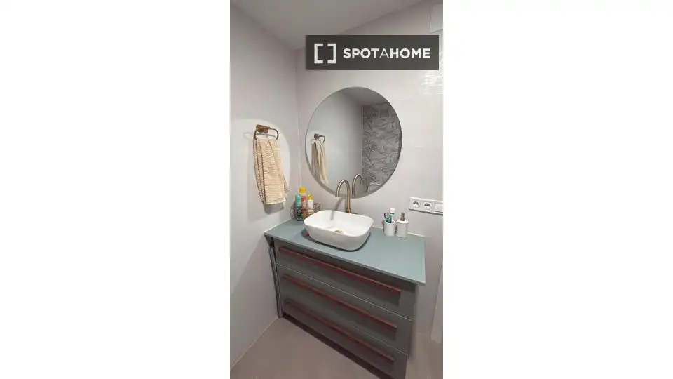 Room in Alipark