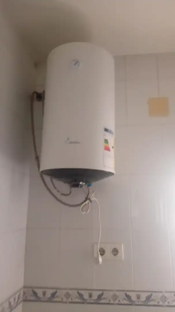 Bany de Pis de lloguer en Sevilla amb Aire condicionat, Rentadora i Balcó