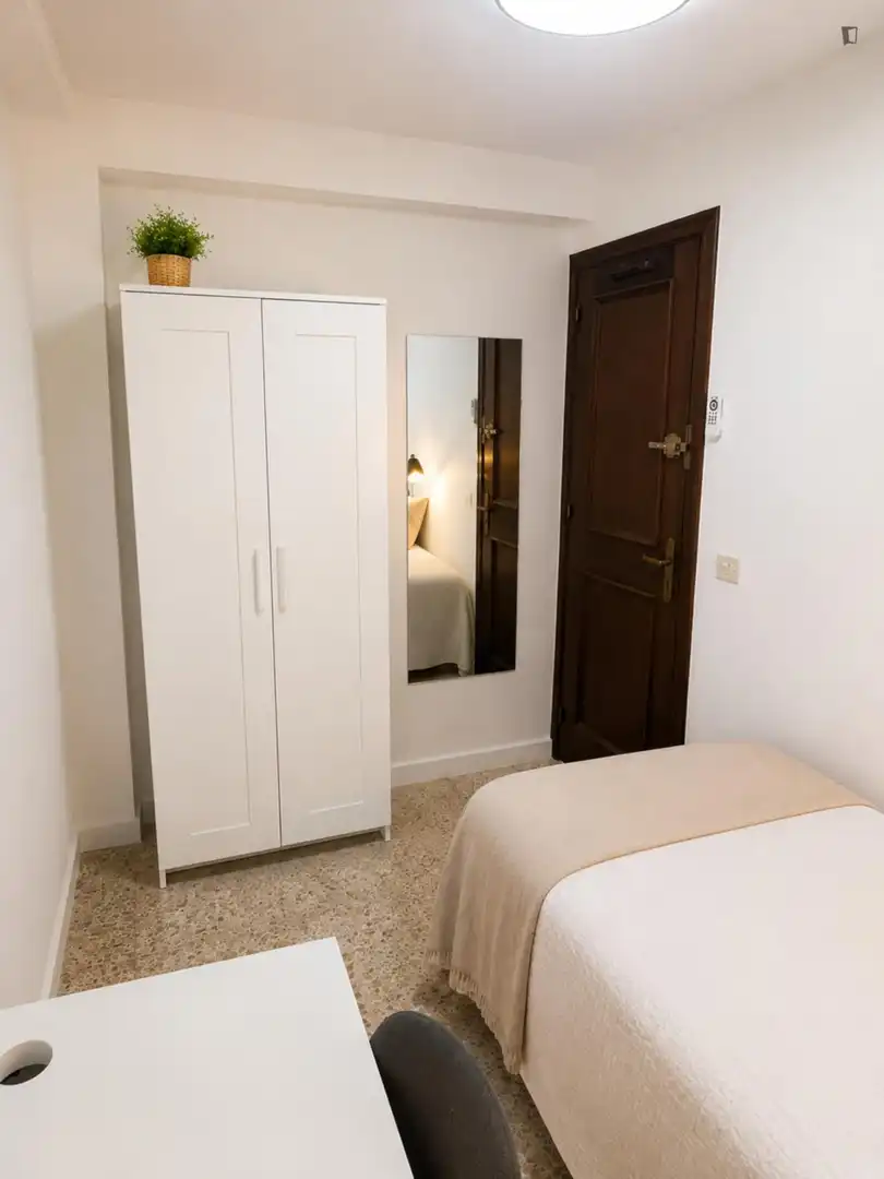 Habitación en Alegría de la Huerta- Jardín de Málaga