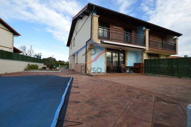 Casa adosada en Venta en Calle en Ajo