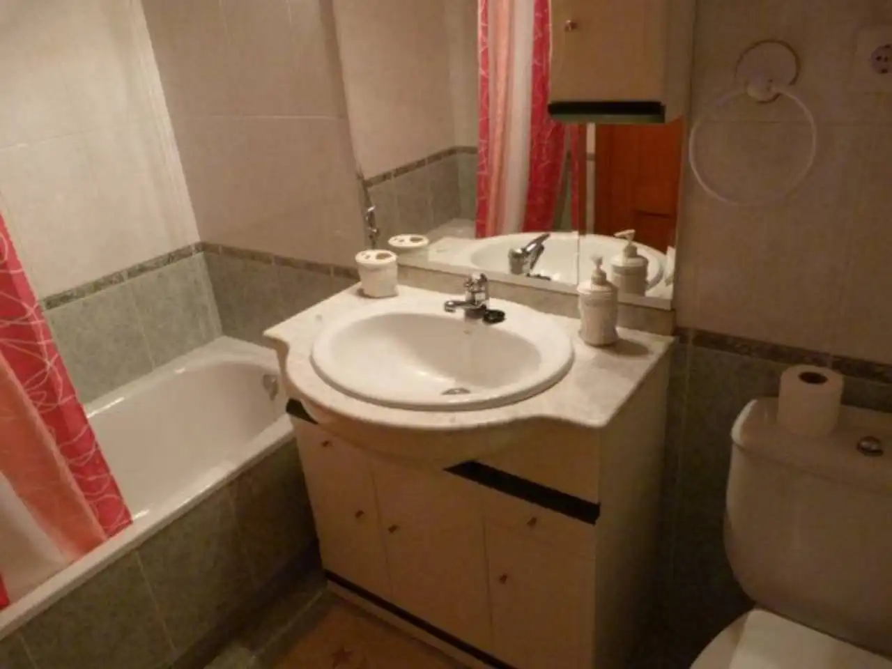 Baño de Apartamento de alquiler en Noja con Calefacción, Amueblado y Piscina comunitaria