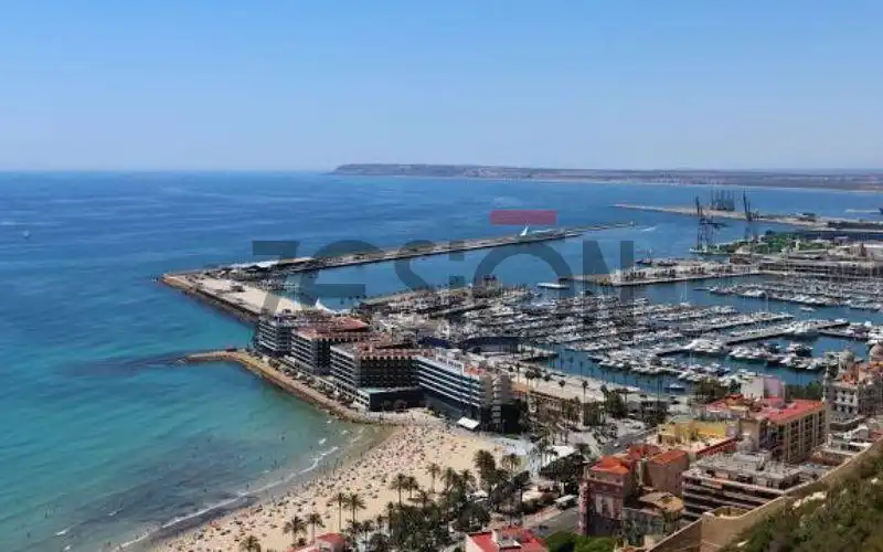 Gewerbefläche zur Übernahme in Santa Pola ciudad