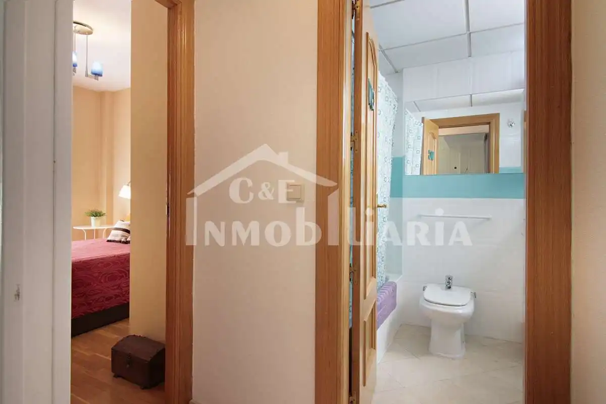 Apartamento de alquiler en Granada con Aire acondicionado, Calefacción y Parquet