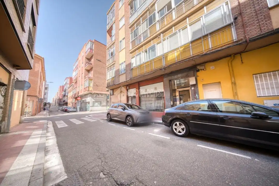 Vista exterior de Pis en venda en Valladolid amb Calefacció i Terrassa