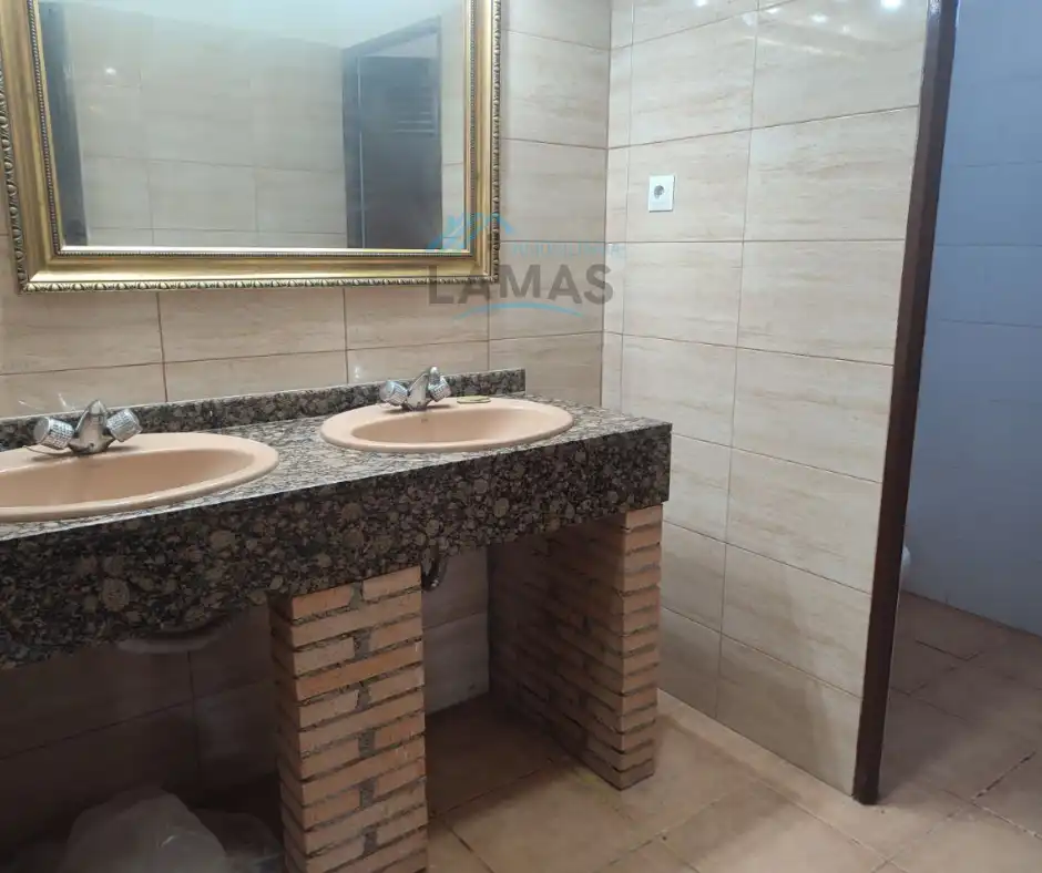 Bathroom of Commercial properties for sale in Valdelacasa de Tajo  with Heating and Furnished