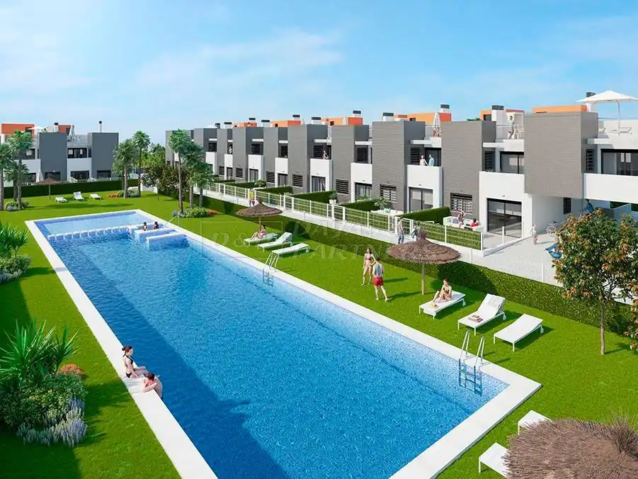 Adosado con piscina en venta en de Corcega, imagen 2