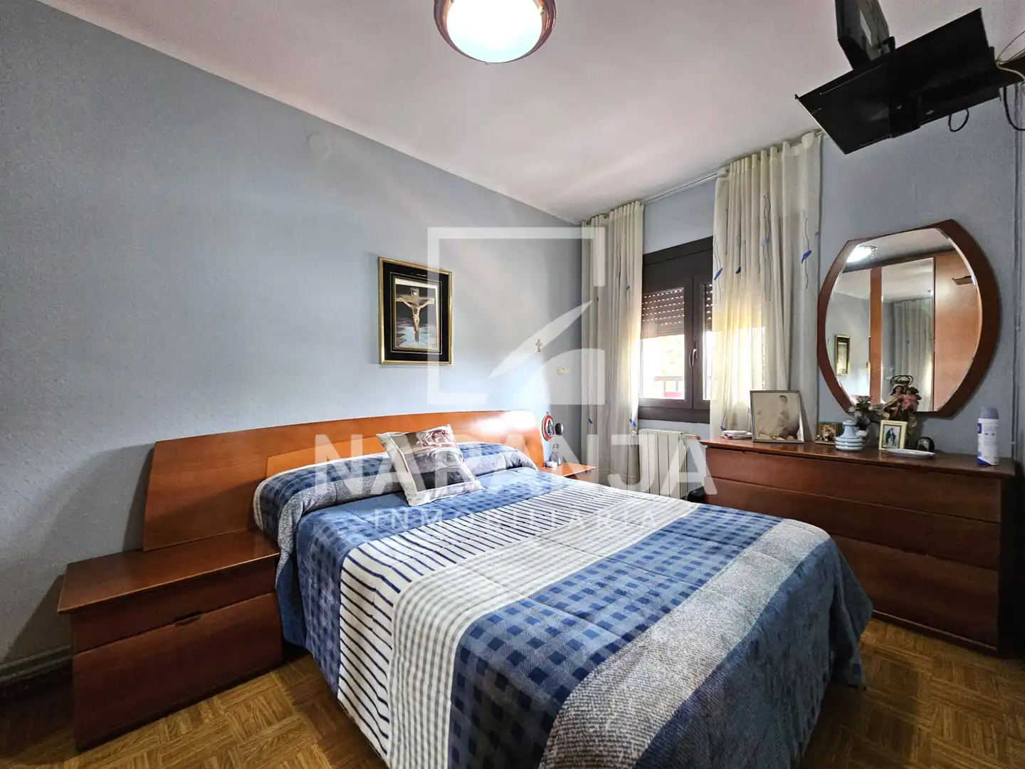 Bedroom of Flat for sale in Barcelona