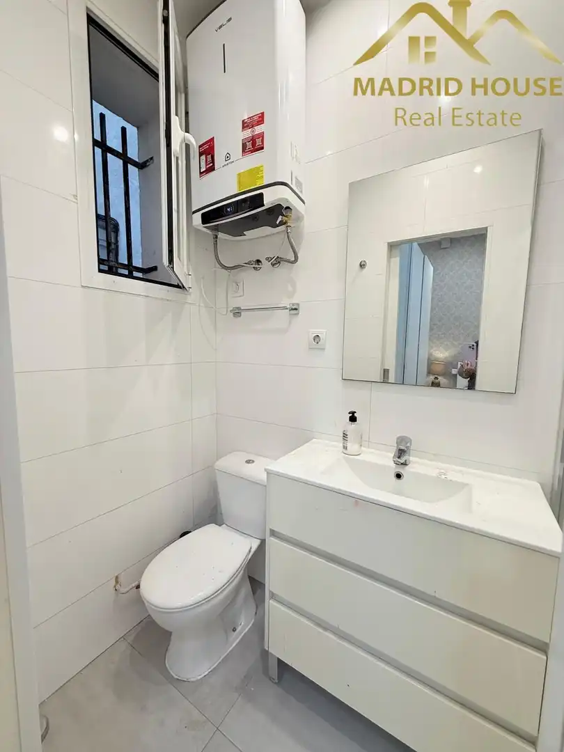 Badezimmer von Wohnung zur Miete in Retiro