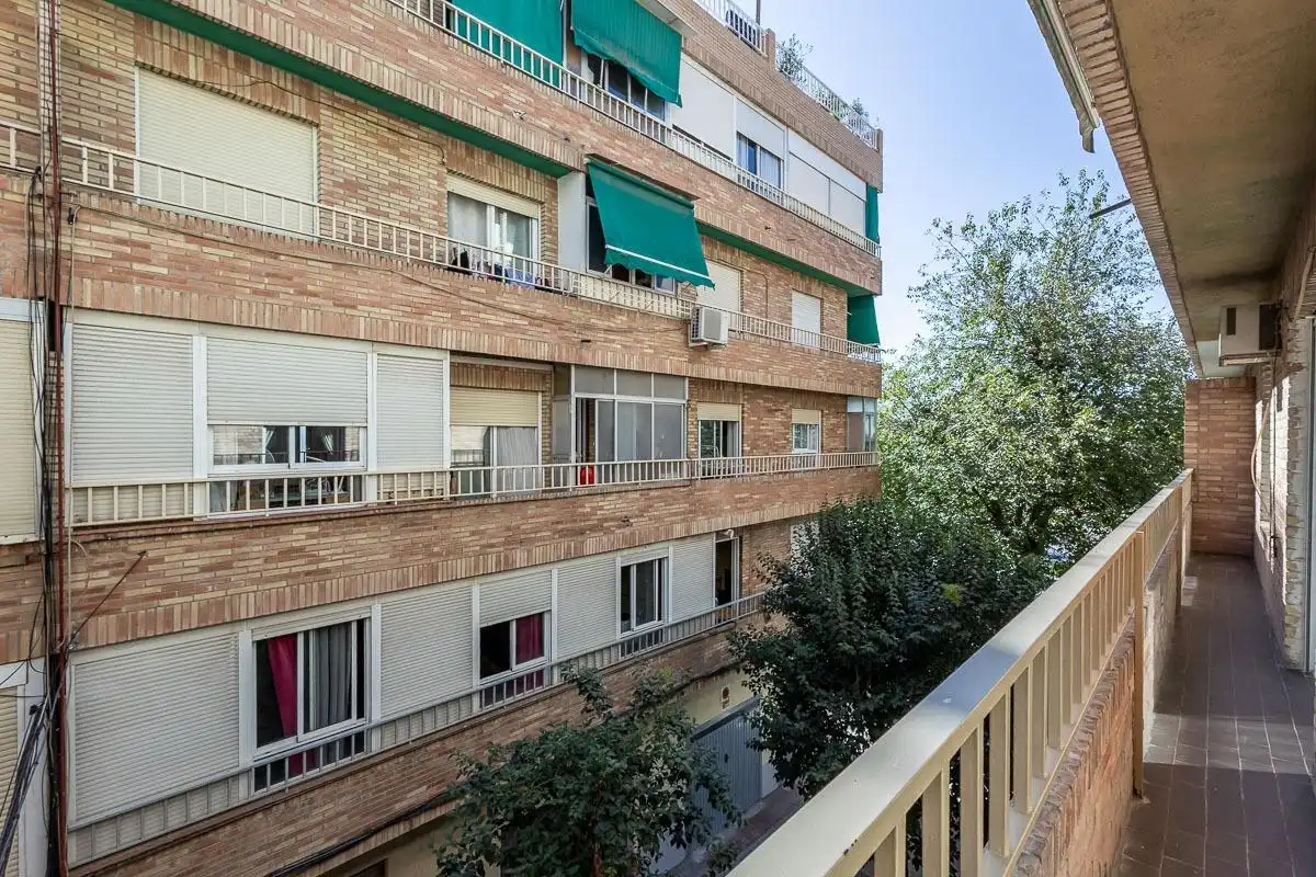 Flat with lift to rent in Beiro, imagen 6