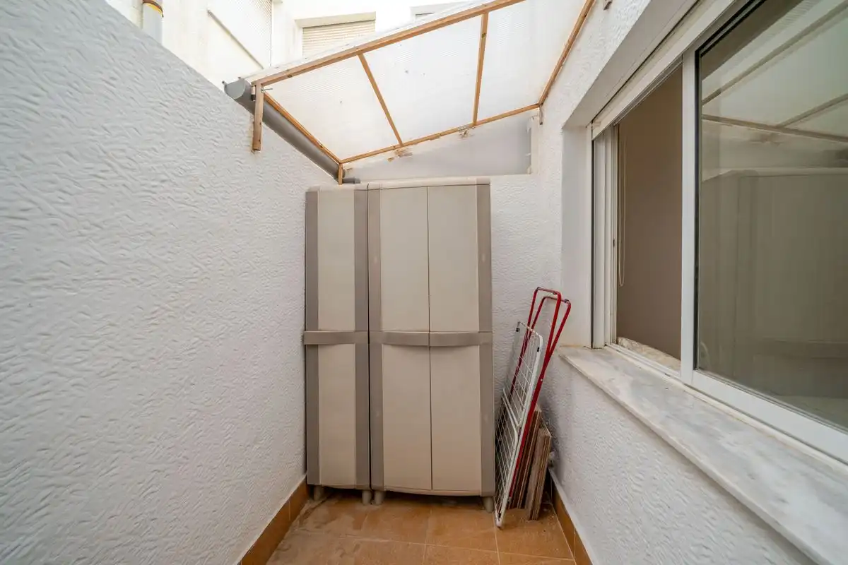 Terrasse von Erdgeschoss zum Verkauf in Santa Pola mit Heizung, Privatgarten und Terrasse
