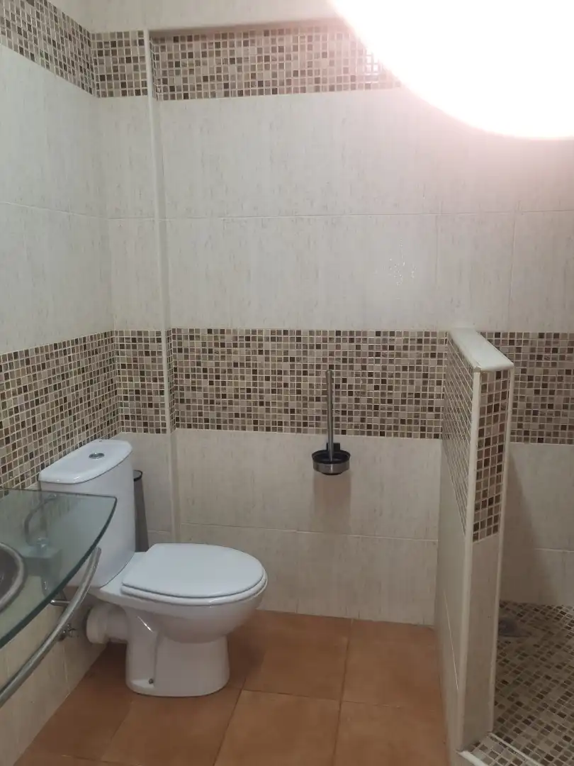 Baño de Casa adosada en venta en Granada con Aire acondicionado, Calefacción y Terraza