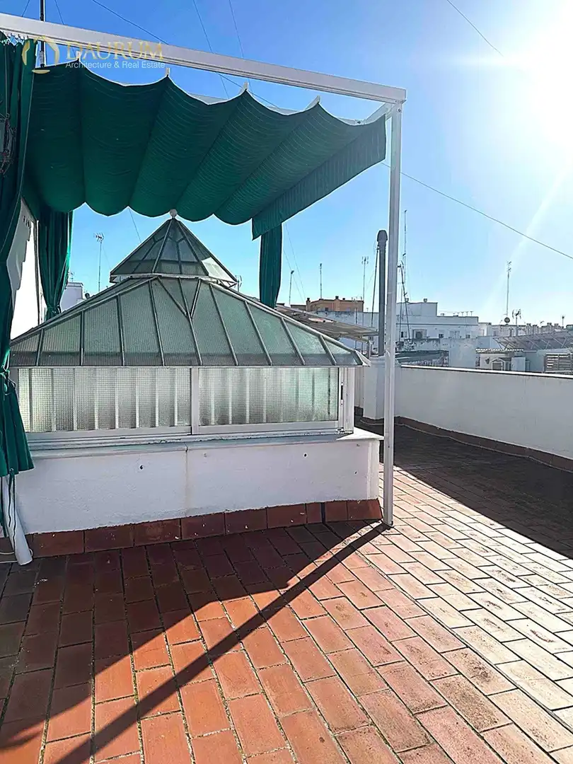 Houses for sale in Sevilla  with Air Conditioner, Heating and Terrace