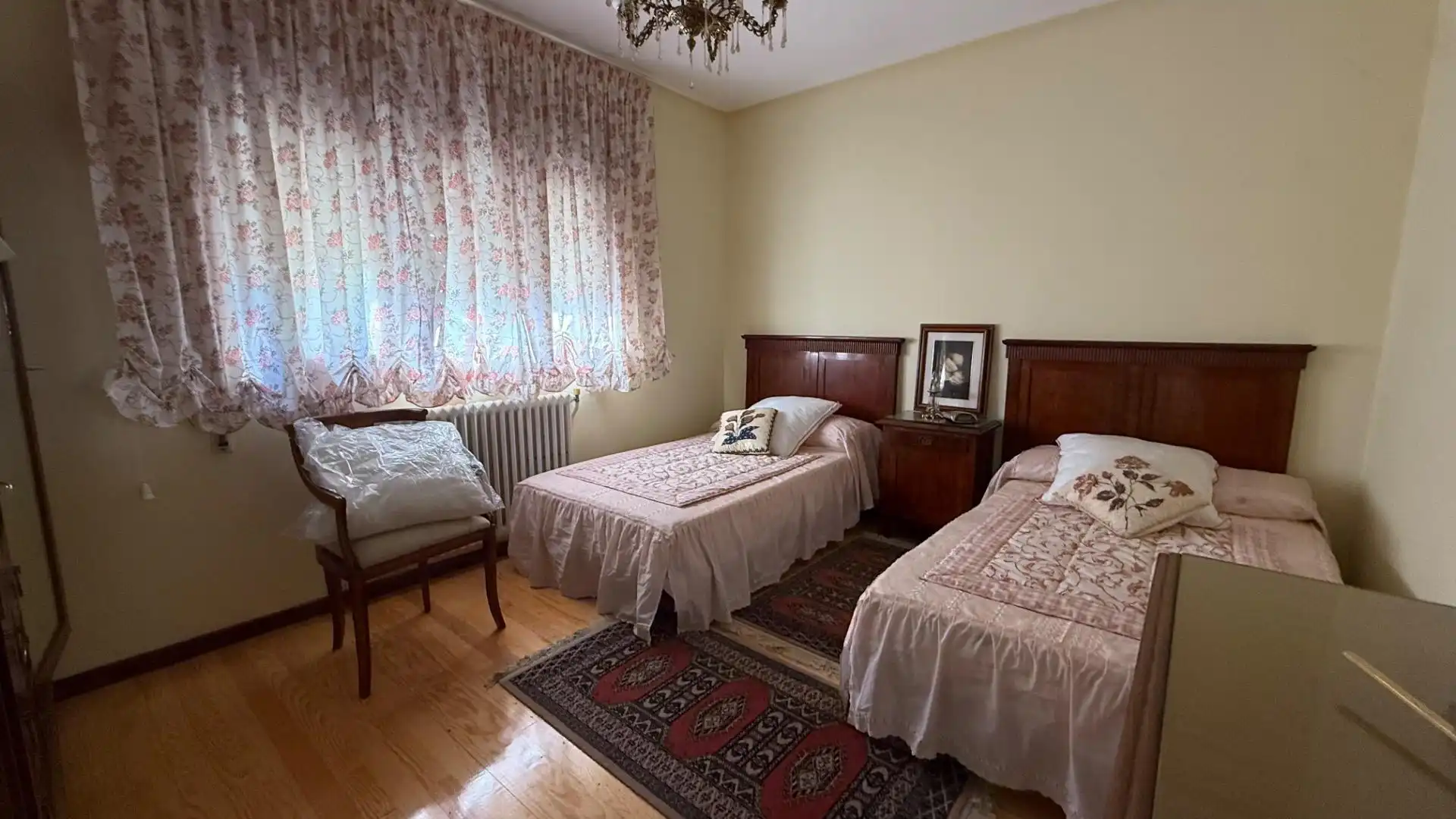 Bedroom of Houses for sale in Coles  with Heating, Private garden and Swimming Pool
