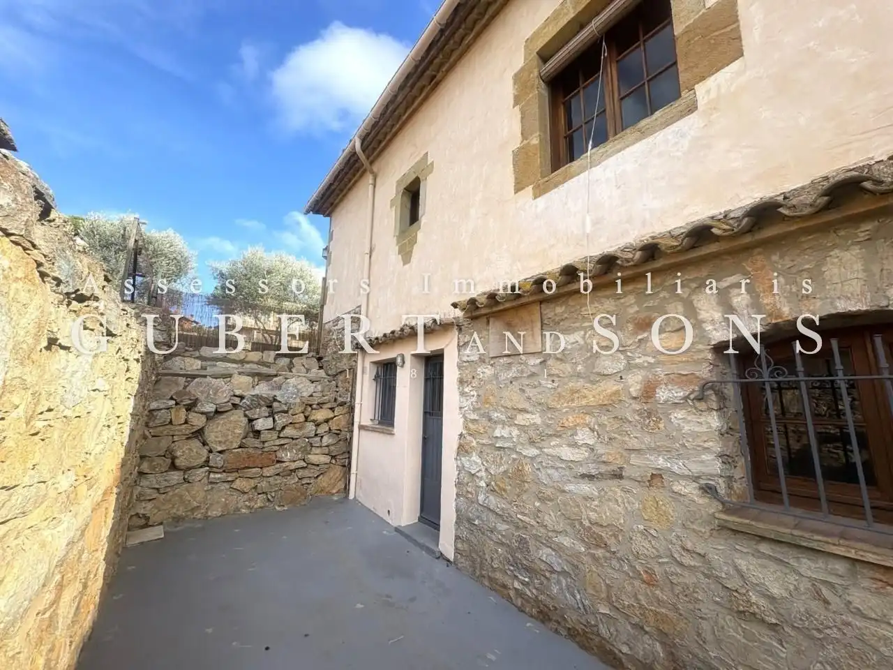 Vista exterior de Finca rústica en venda en Begur amb Calefacció, Jardí privat i Terrassa
