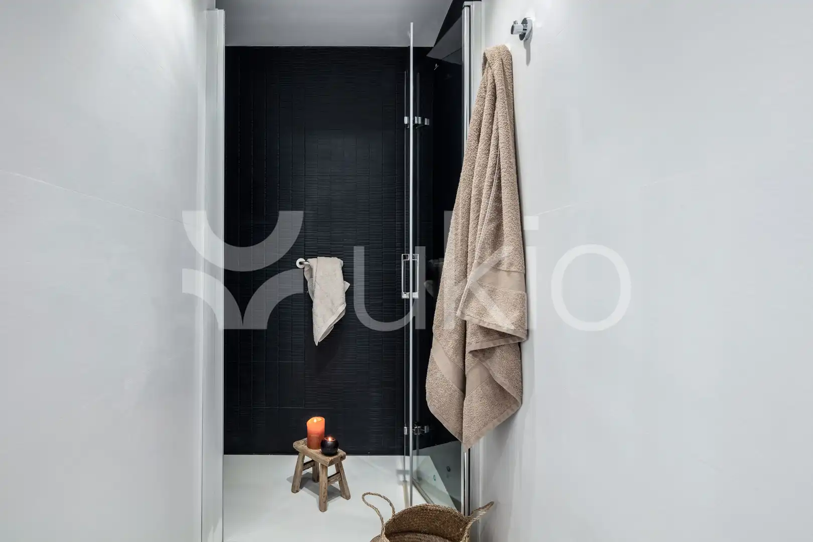 Bathroom of Apartments for rent in Madrid  with Air Conditioner, Heating and Furnished