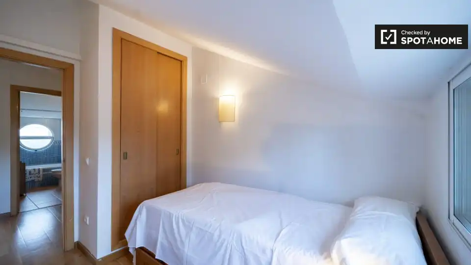 Schlafzimmer von Wohnung zur Miete in Sagunto / Sagunt mit Klimaanlage, Heizung und Möbliert