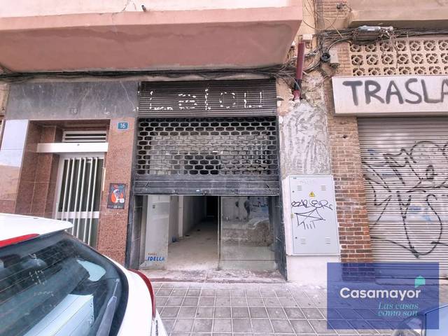 Local comercial en Alquiler en Calle Capitán Amador en Campoamor
