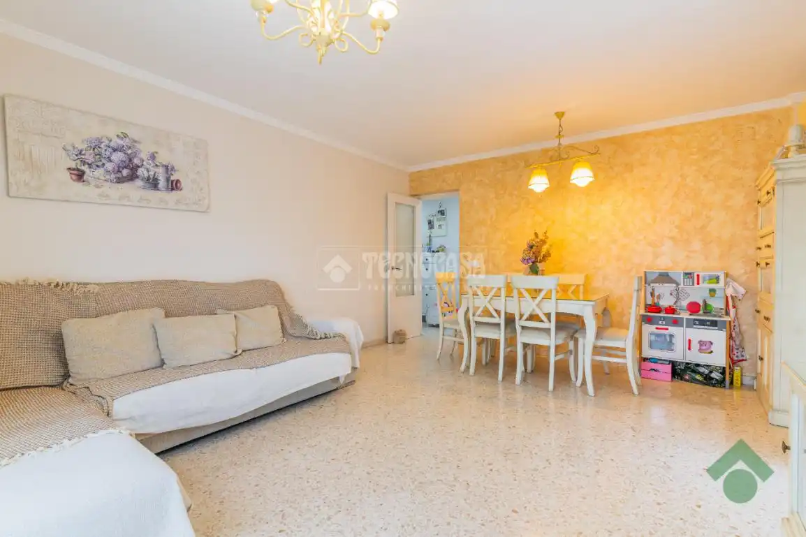 Piso en venta en Puertas del sur - Guadabajaque