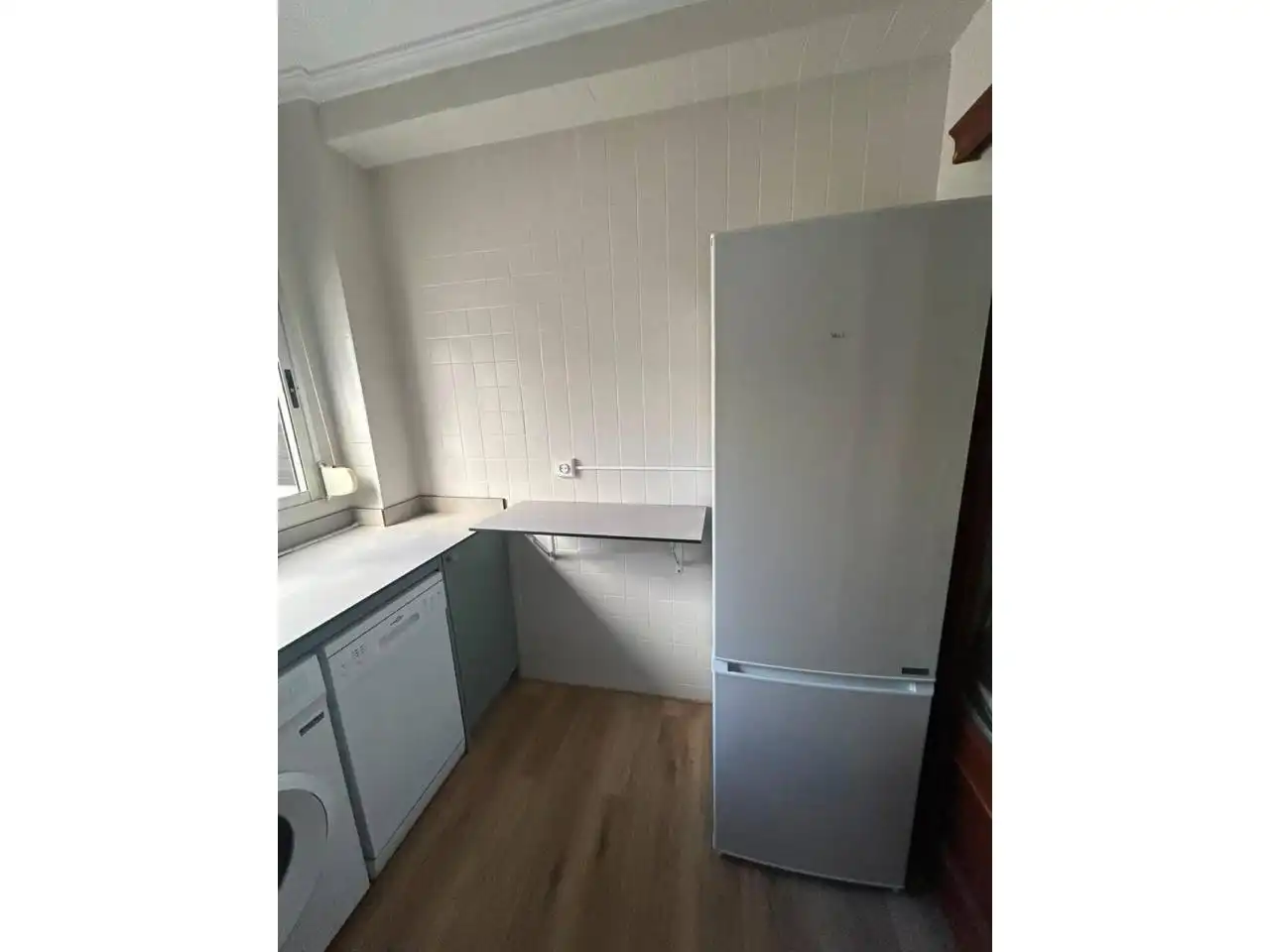 Kitchen of Flat for rent in Valencia  with Air Conditioner, Parquet flooring and Storage room
