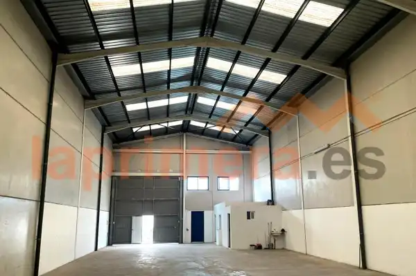 Industrial buildings for rent in Corbera