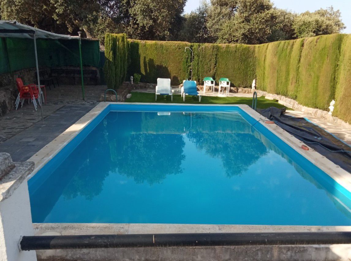 Swimming pool of House or chalet for sale in Malpartida de Plasencia  with Air Conditioner, Terrace and Swimming Pool