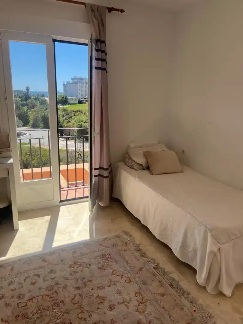 Terraza de Piso de alquiler en Mijas con Aire acondicionado, Jardín privado y Piscina